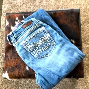 Woman’s Rock 47 Jeans